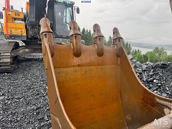 Volvo EC250EL Gravemaskin m/ Boretårn, GPS, Rototilt og 2 skuffer. SE VIDEO 16 of 30