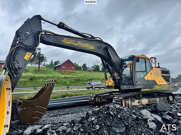 Volvo EC250EL Gravemaskin m/ Boretårn, GPS, Rototilt og 2 skuffer. SE VIDEO 8 of 30