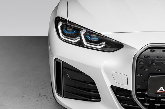 BMW i4 8 of 30