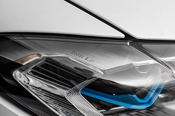 BMW i4 14 of 30