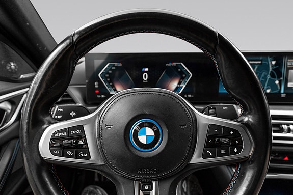BMW i4 25 of 30