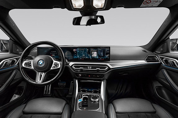 BMW i4 23 of 30