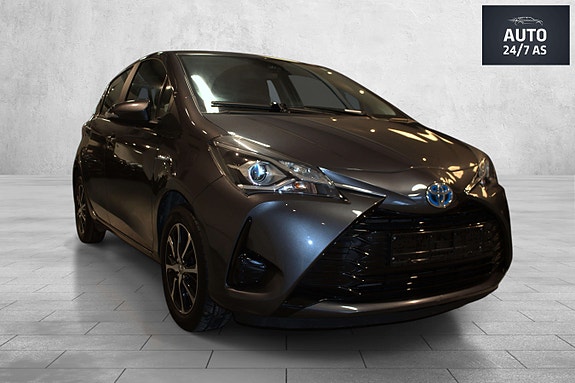 Toyota Yaris 6 of 30
