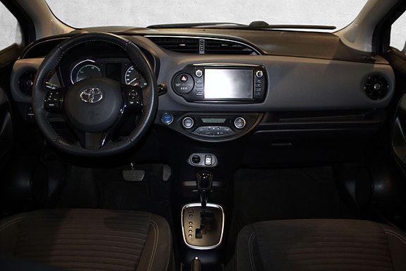 Toyota Yaris 22 of 30