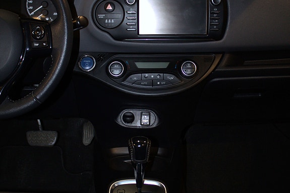 Toyota Yaris 23 of 30