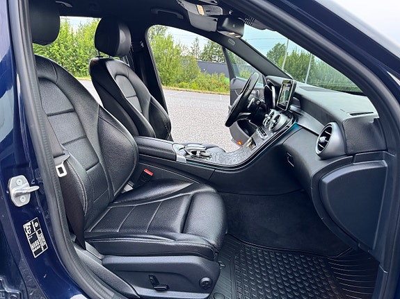 Mercedes-Benz C350 e 21 of 30