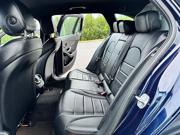 Mercedes-Benz C350 e 22 of 30
