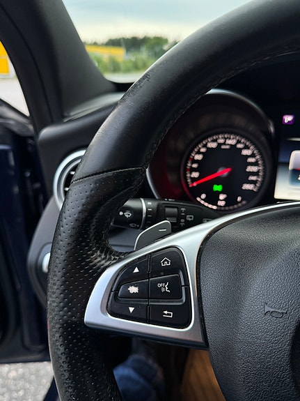 Mercedes-Benz C350 e 29 of 30