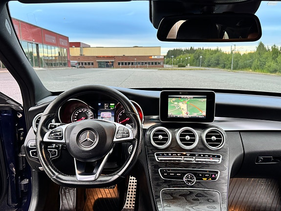 Mercedes-Benz C350 e 25 of 30