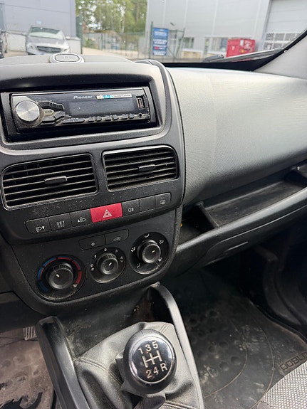 Fiat Doblo 9 of 10