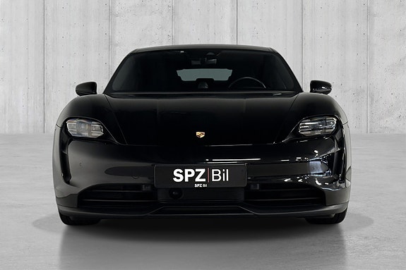 Porsche Taycan 4S 3 of 5