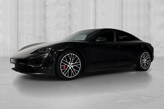 Porsche Taycan 4S 2 of 5