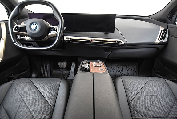 BMW iX 5 of 5