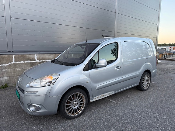 Peugeot Partner 2 of 5