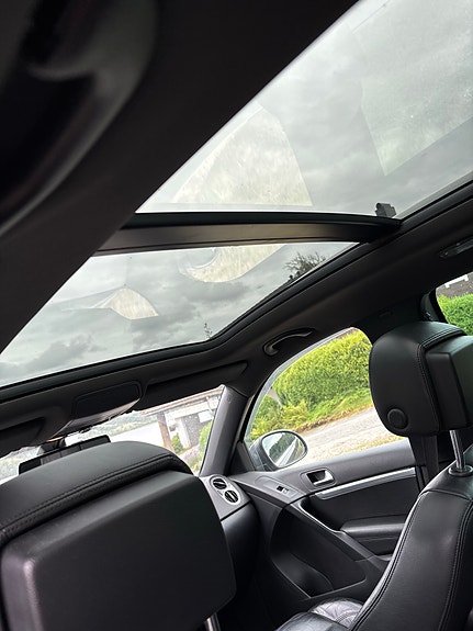 Volkswagen Tiguan 5 of 16