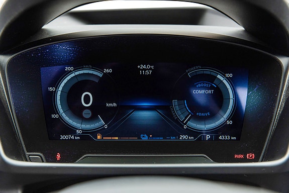 BMW i8 16 of 30