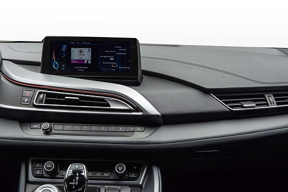BMW i8 23 of 30