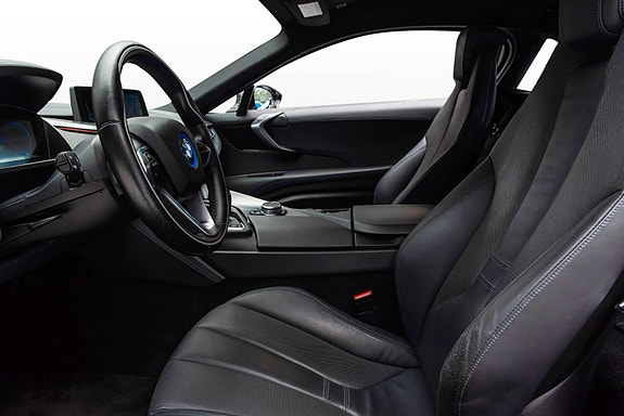 BMW i8 17 of 30