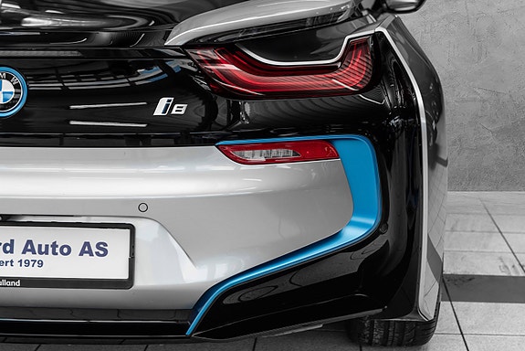BMW i8 11 of 30