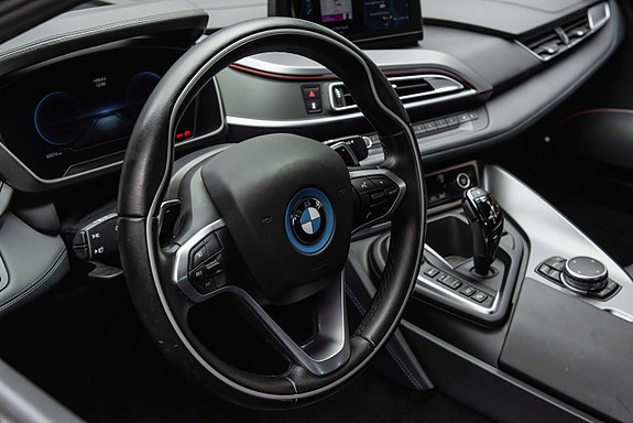 BMW i8 12 of 30