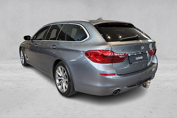 BMW 520d 3 of 5