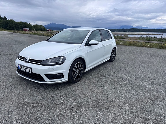 Volkswagen Golf VII 2 of 5