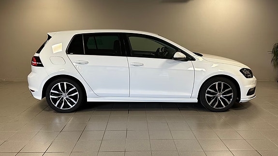 Volkswagen Golf VII 5 of 5