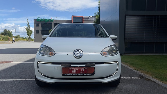 Volkswagen UP! 8 of 17