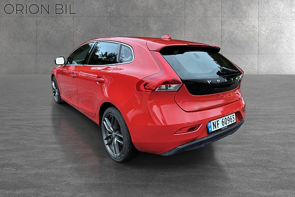 Volvo V40 6 of 20