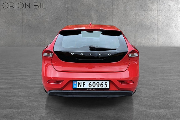 Volvo V40 7 of 20