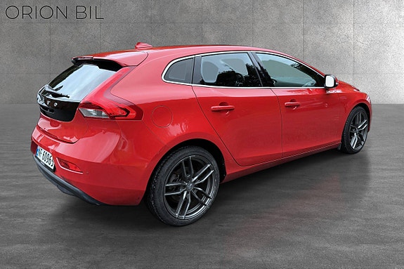 Volvo V40 10 of 20