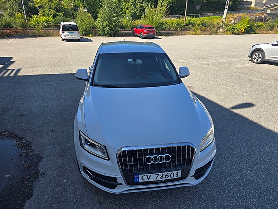 Audi Q5 2 of 5