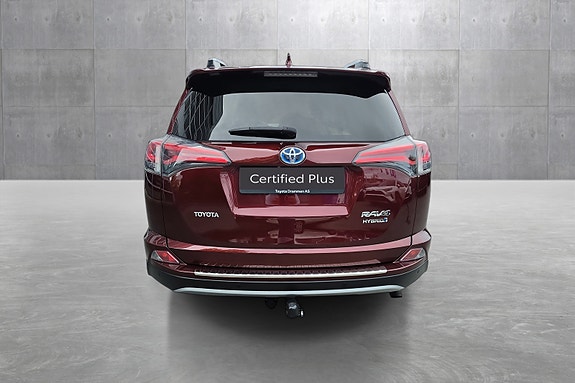 Toyota RAV4 4 of 5