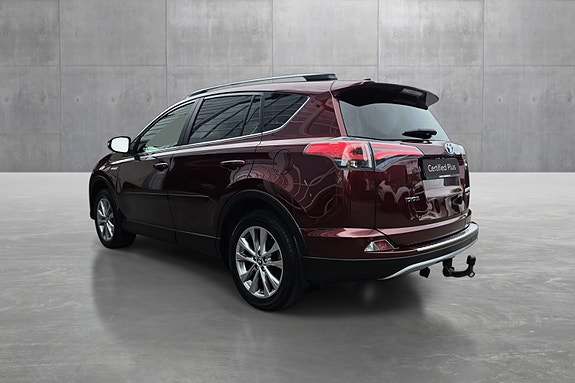 Toyota RAV4 3 of 5
