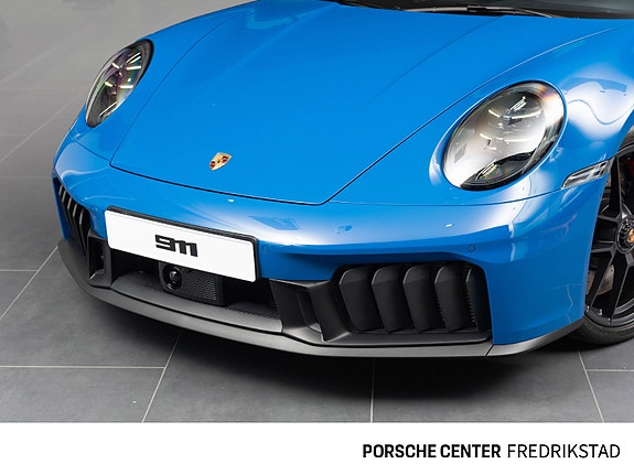 Porsche 911 Targa 4 GTS 10 of 30