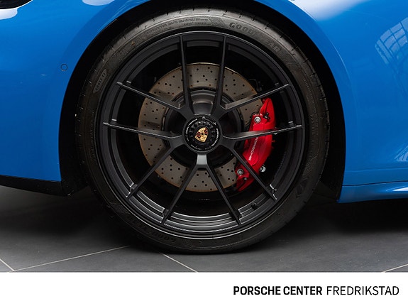 Porsche 911 Targa 4 GTS 23 of 30