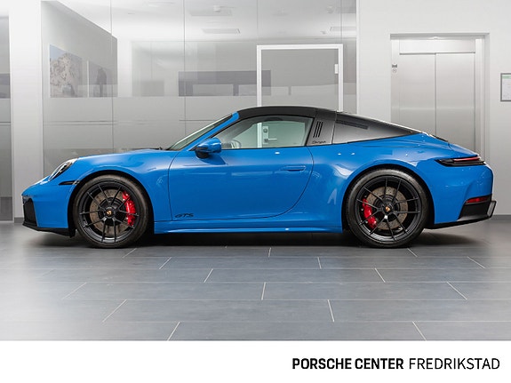 Porsche 911 Targa 4 GTS 2 of 5