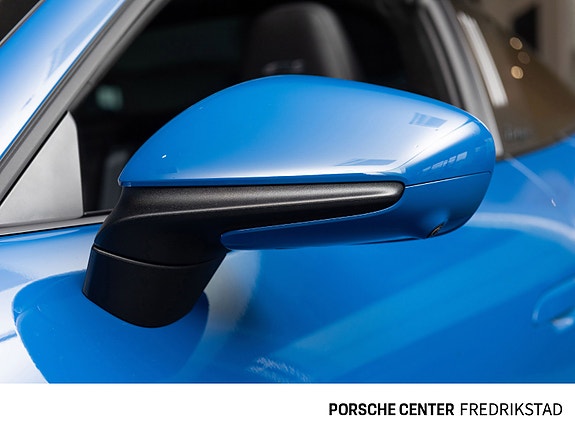 Porsche 911 Targa 4 GTS 13 of 30