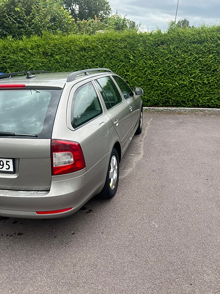Skoda Octavia 3 of 5