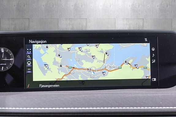 Lexus UX300e 15 of 30