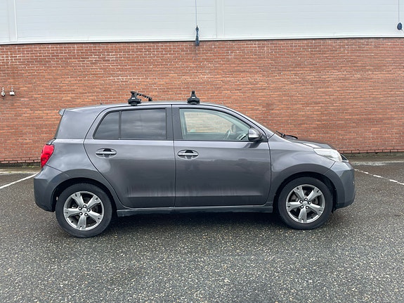 Toyota Urban Cruiser 12 of 30