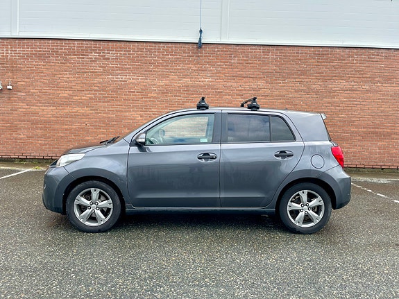 Toyota Urban Cruiser 5 of 30