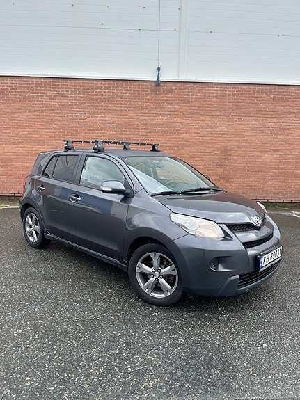 Toyota Urban Cruiser 13 of 30