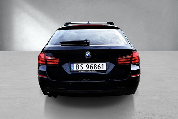BMW 520d 4 of 5
