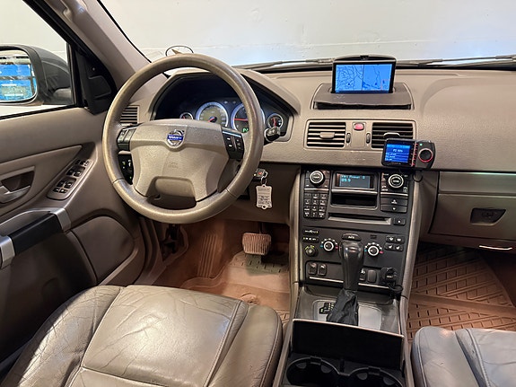 Volvo XC90 22 of 29