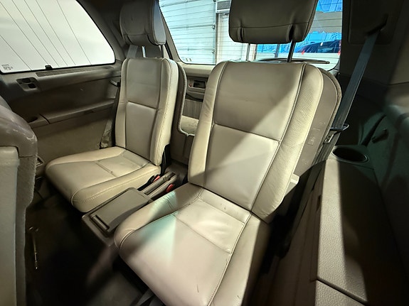 Volvo XC90 29 of 29