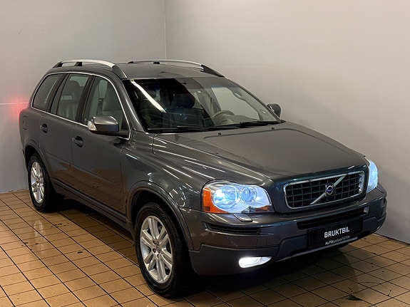 Volvo XC90 3 of 5