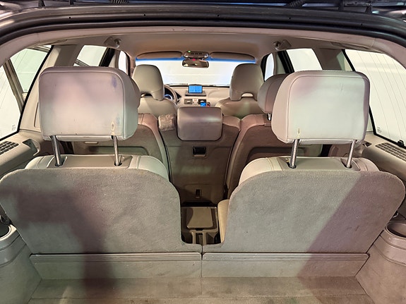 Volvo XC90 28 of 29