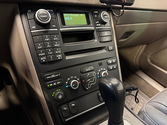 Volvo XC90 24 of 29