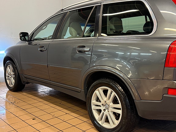 Volvo XC90 14 of 29